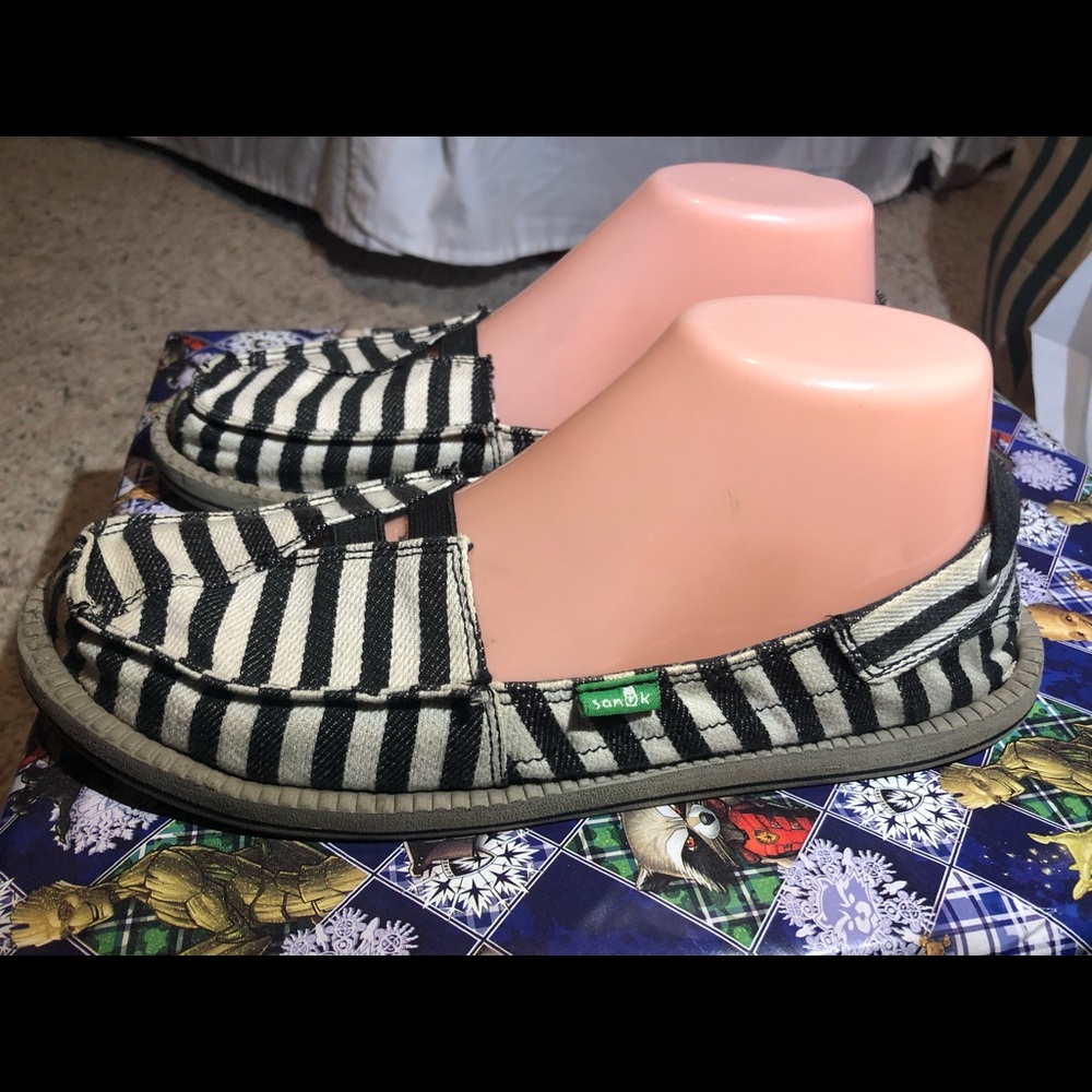 Sanuk Scribble Surfers Black/White Slip on Shoes